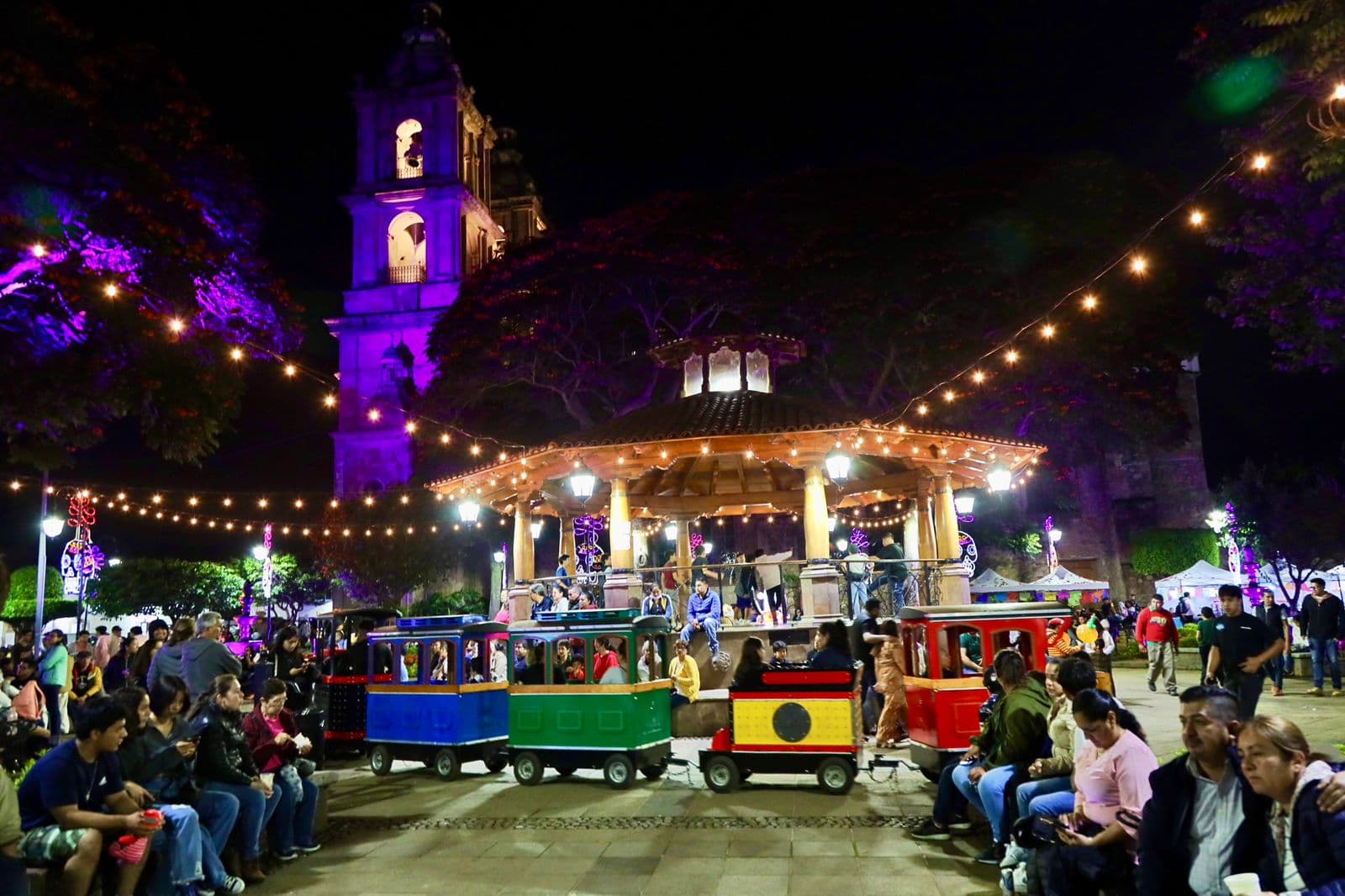 El día de muertos se vive en Valle de Bravo: Una celebración única y mágica